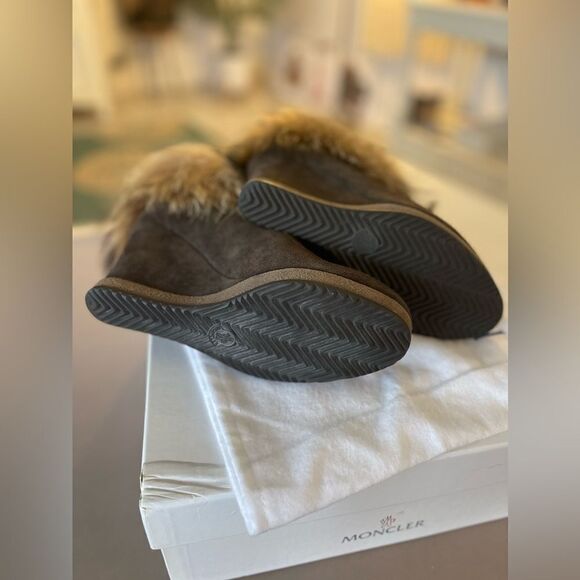 Moncler Charlotte Suede Wedge Boots with Fur Trim (Size 37) NWT Box and dustbag. - Picture 6 of 8